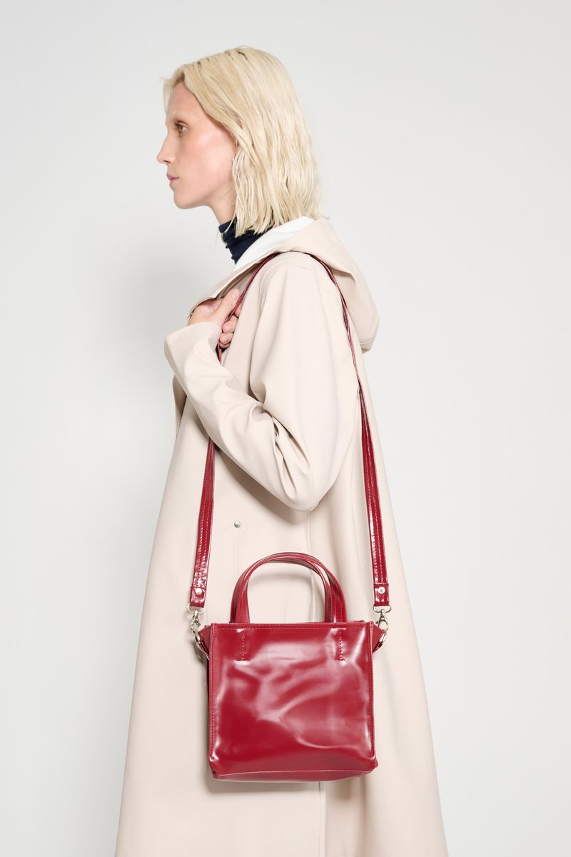 Stutterheim Biblio Bag Opal Burgundy