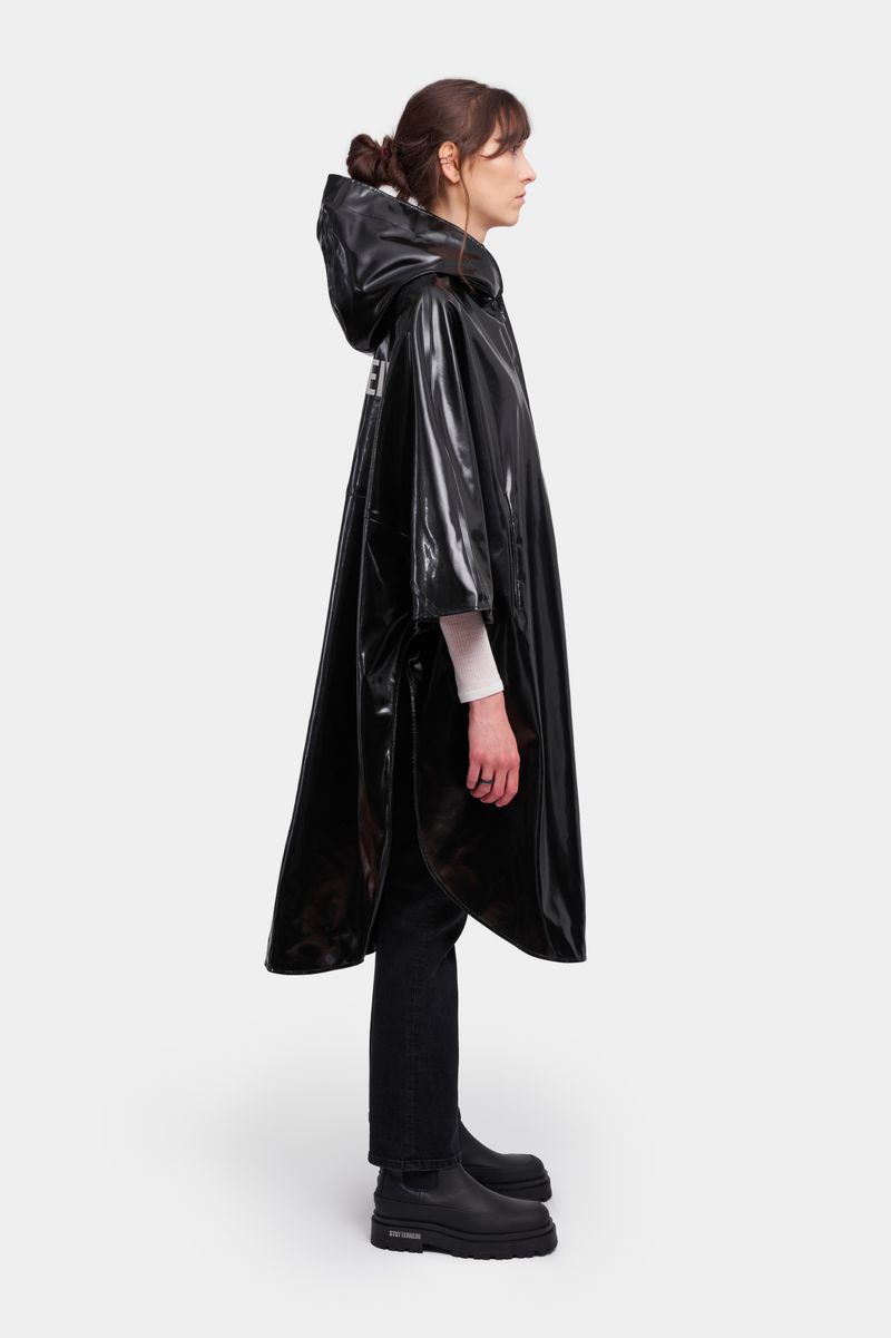 Stutterheim Concert Print Opal Poncho Black