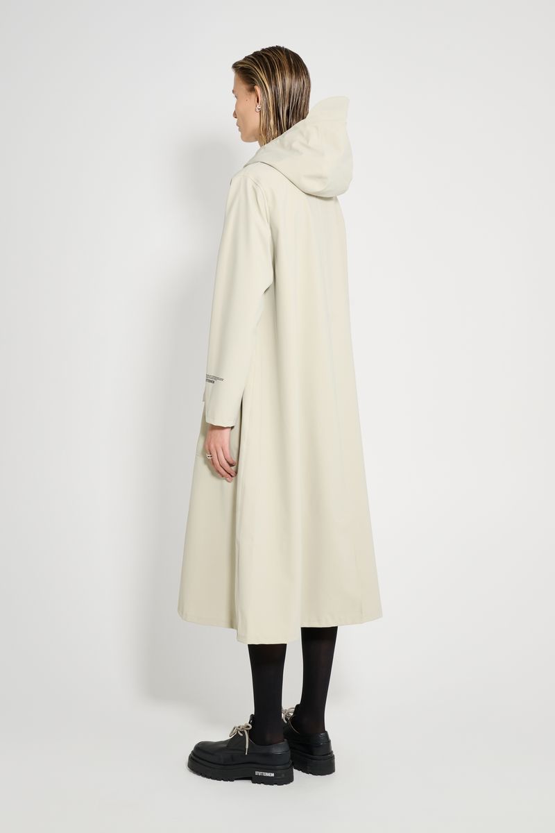 Stutterheim Mosebacke Long Patch Raincoat Pelican