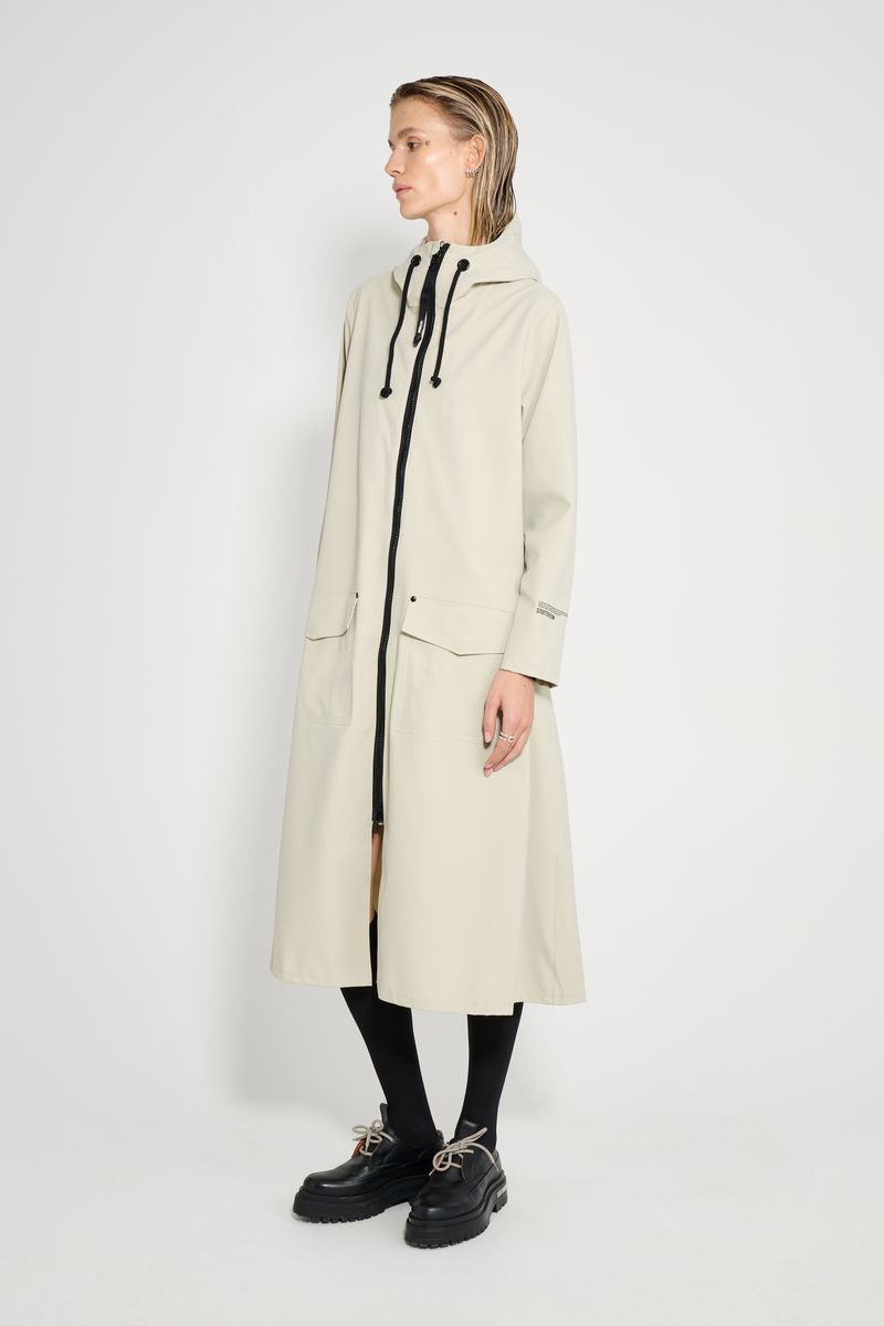 Stutterheim Mosebacke Long Patch Raincoat Pelican