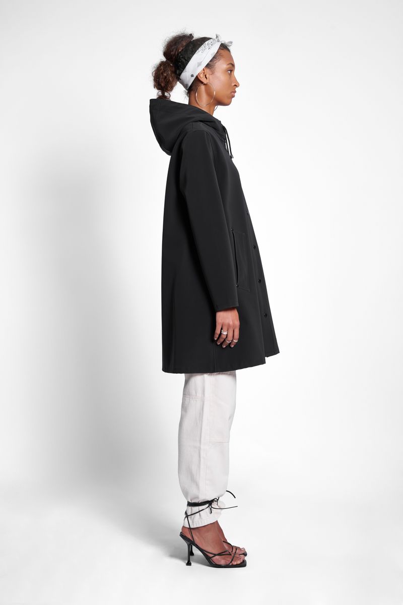 Stutterheim Mosebacke Matte Raincoat Black