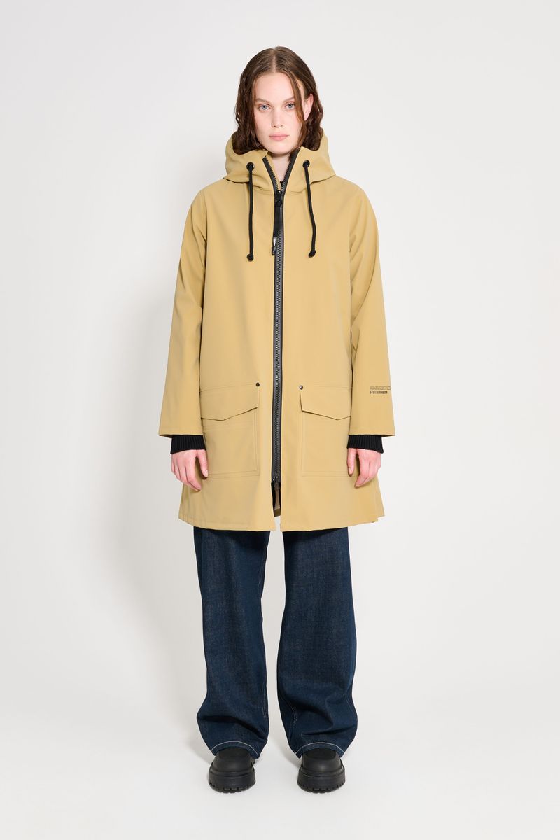 Stutterheim Mosebacke Patch Raincoat Sand