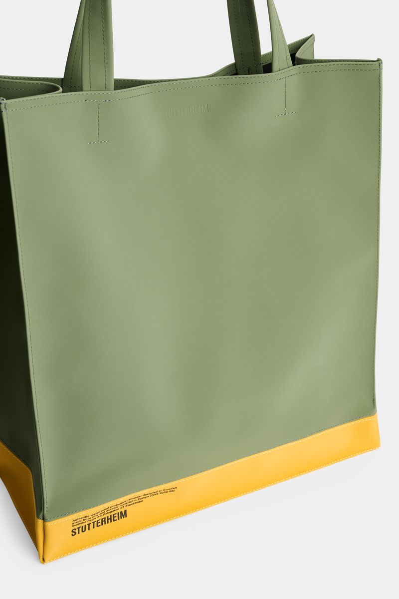 Stutterheim Stylist Bag Matte Dry Green/Warm Honey