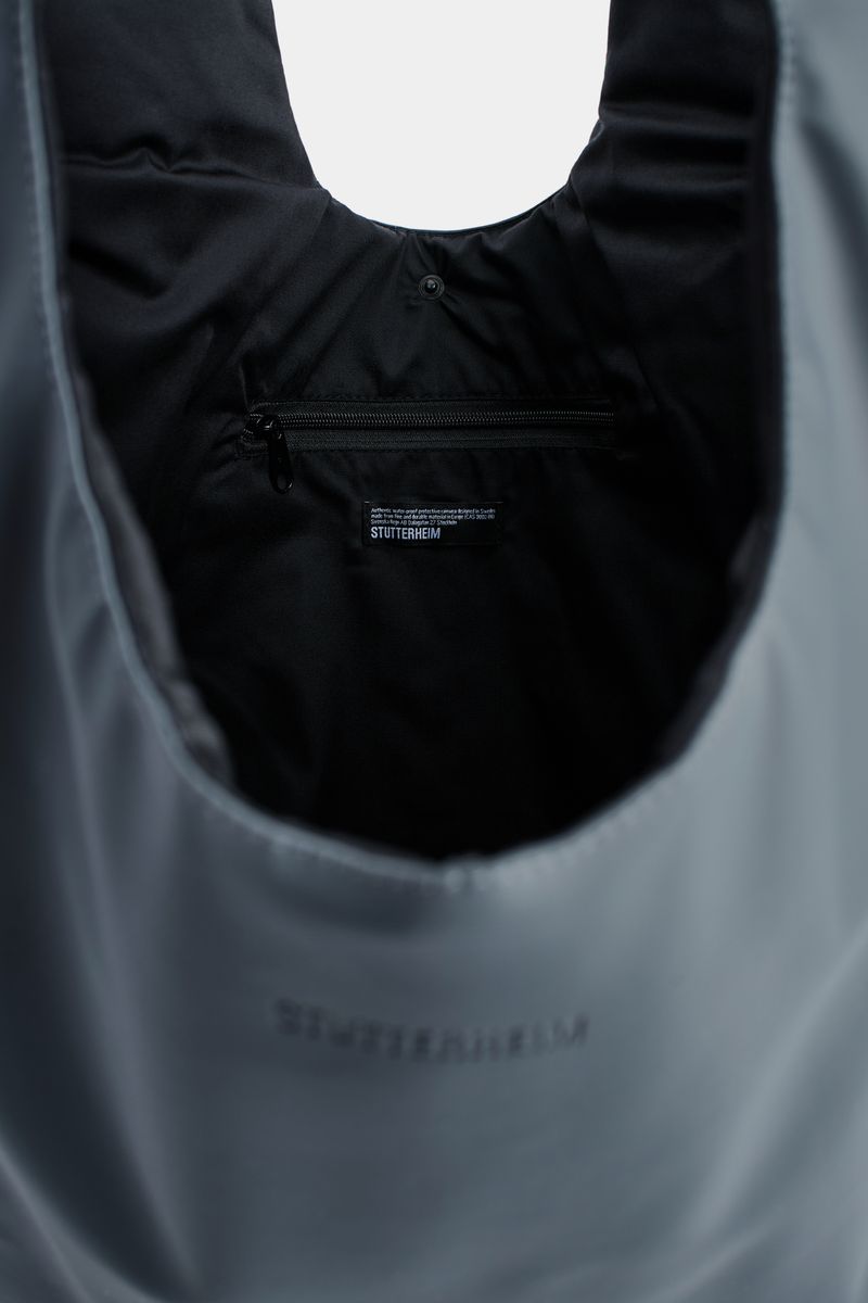 Stutterheim Svea Puffer Bag Charcoal