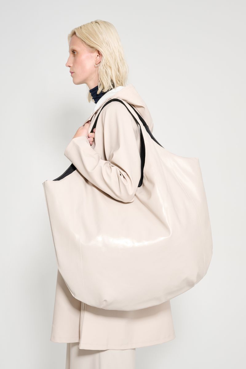 Stutterheim Svea Puffer Bag Opal Light Sand