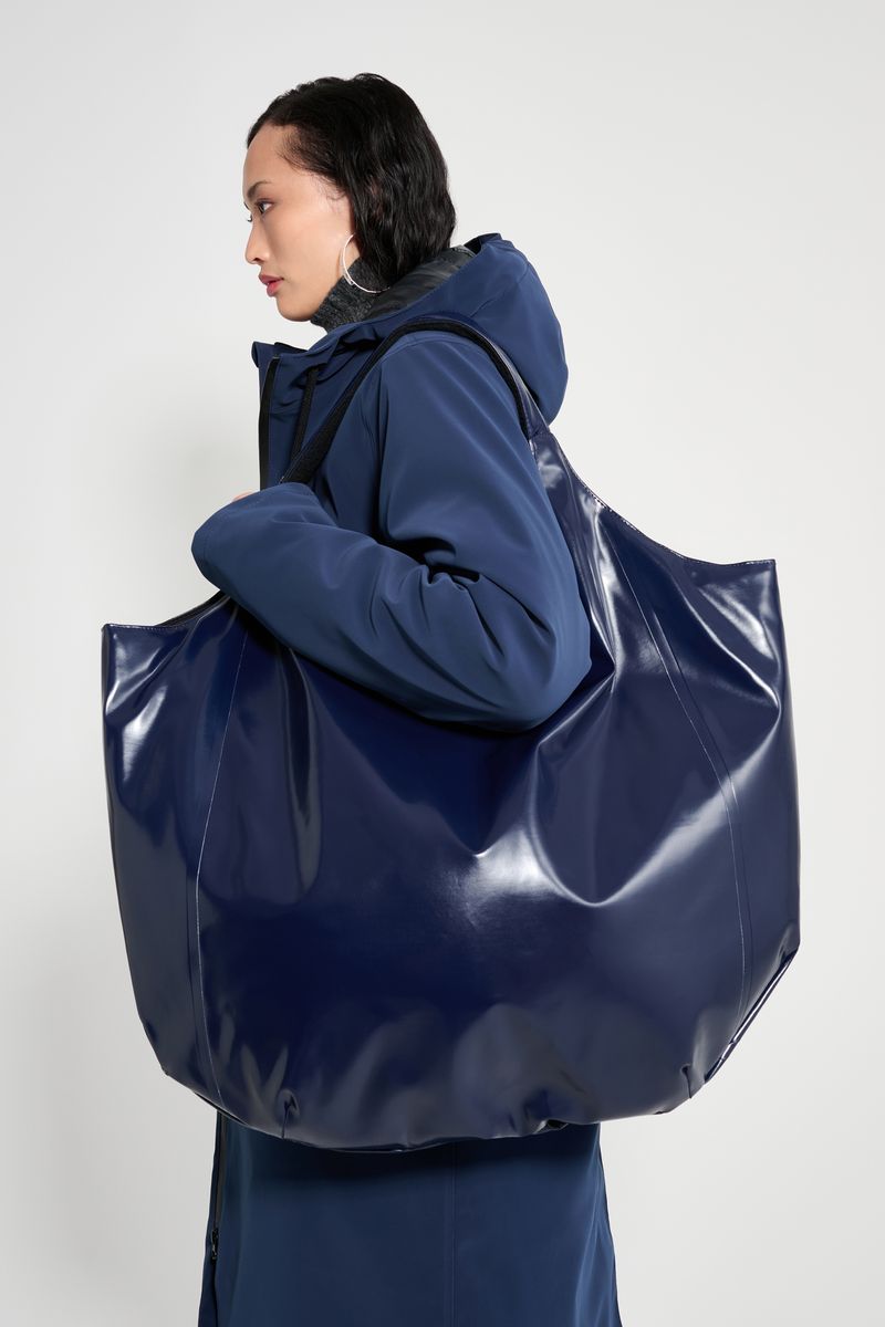 Stutterheim Svea Puffer Bag Opal Navy