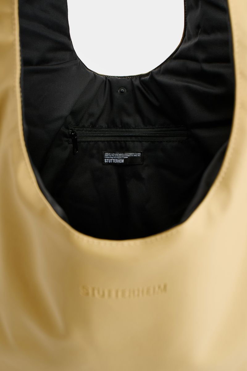 stutterheim Svea Puffer Bag Sand