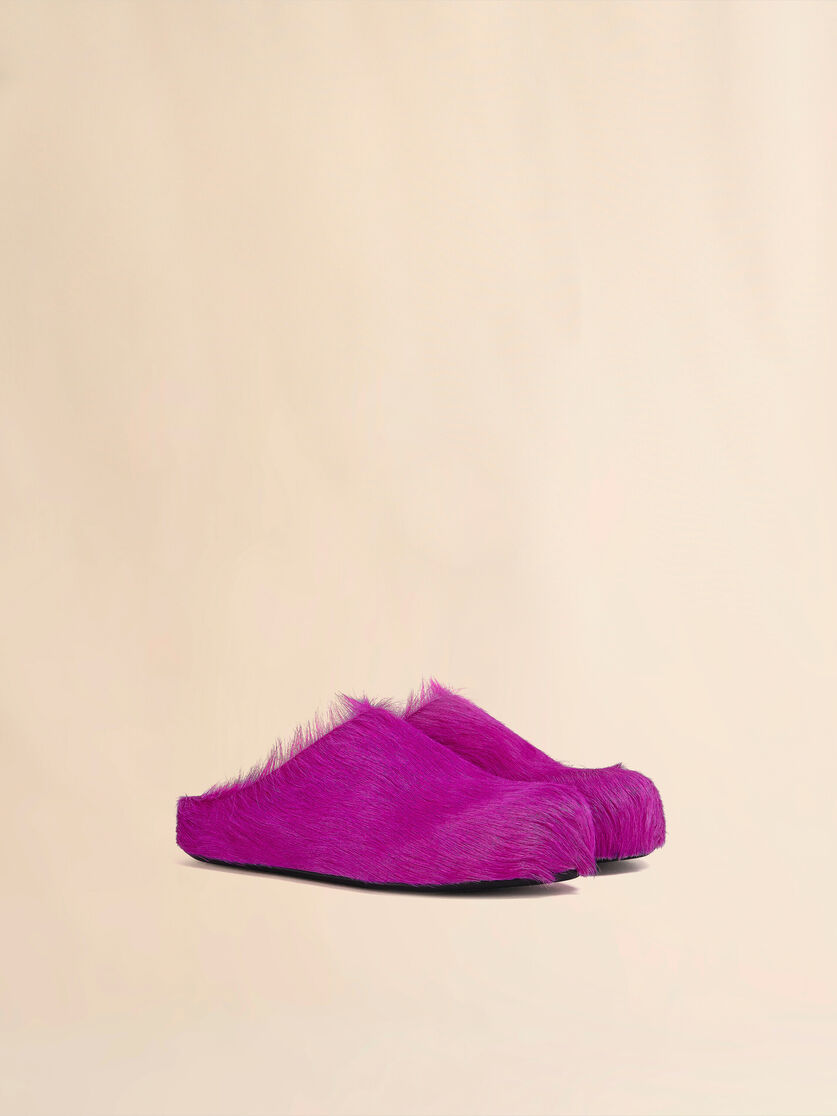 Stutterheim X Marni Fuchsia Long-hair Calfskin Fussbett Sabot