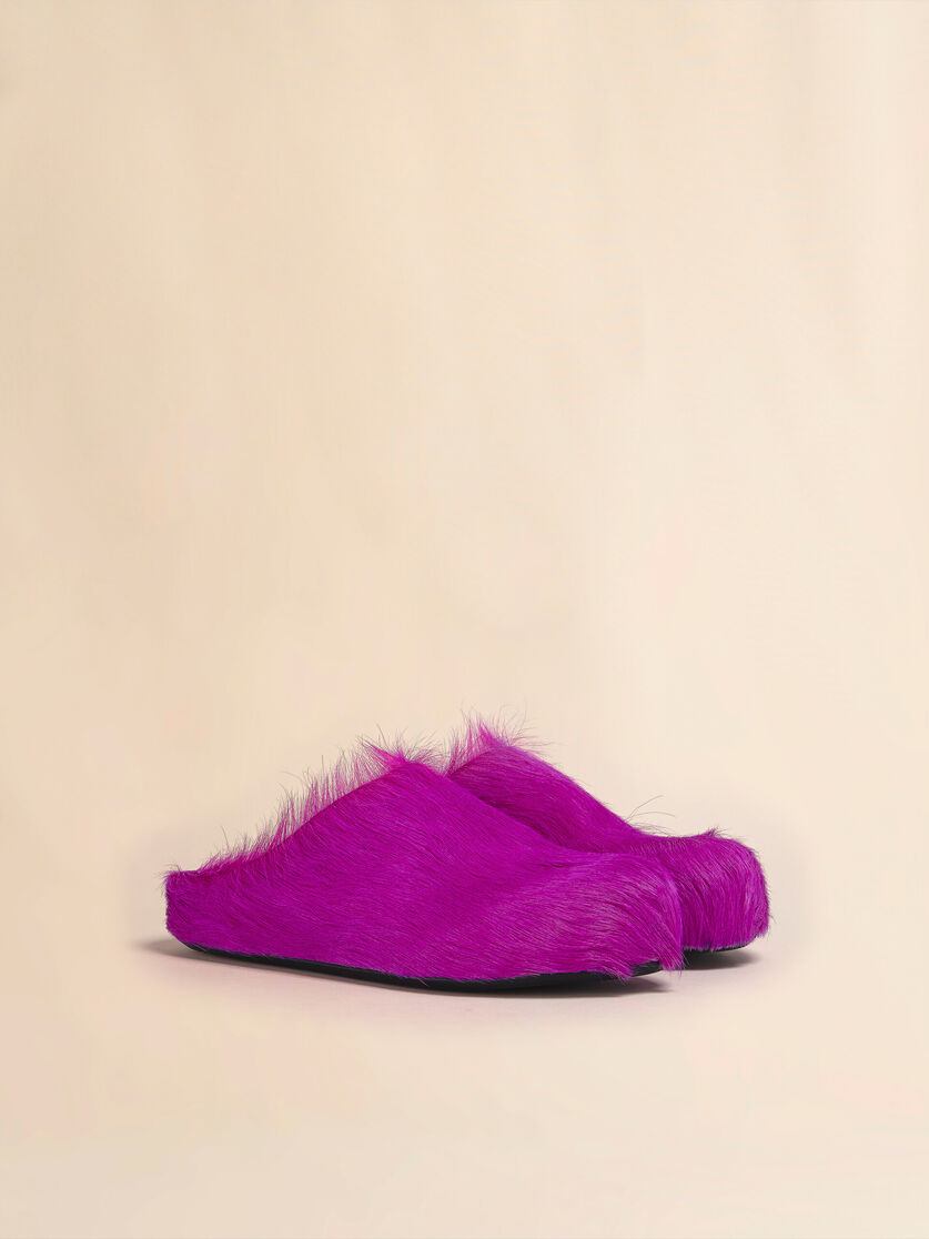 Stutterheim X Marni Fuchsia Long-hair Calfskin Fussbett Sabot
