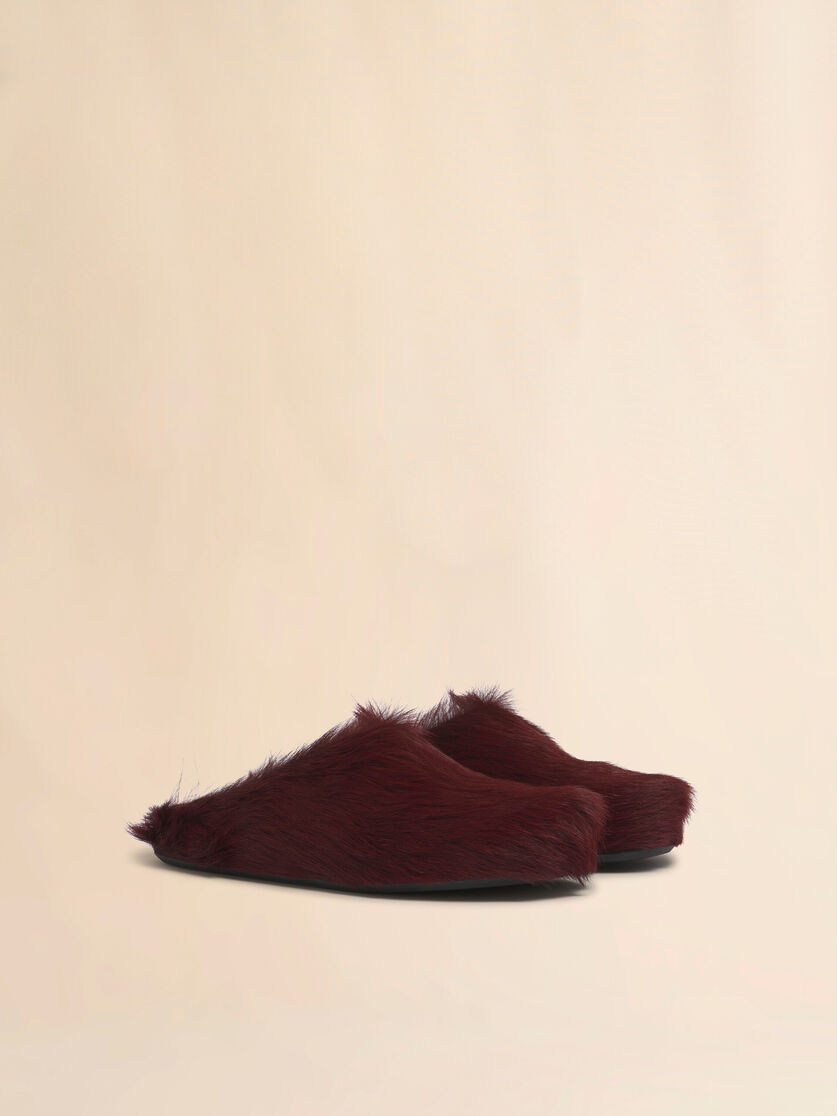 Stutterheim X Marni Red Long Haircalfskin Fussbett Sabot