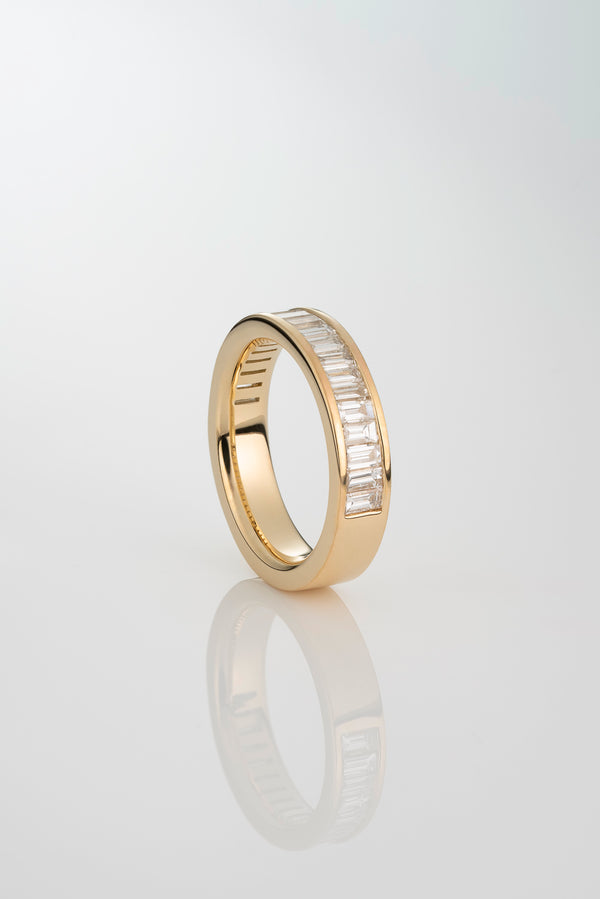 stvdio CLASSIC NORTH SOUTH HALF ETERNITY BAGUETTE BAND