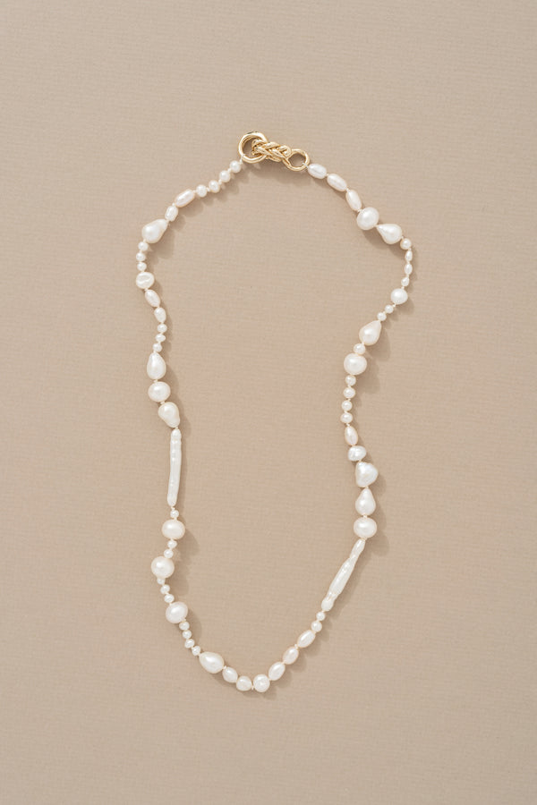 Stvdio 14K YELLOW GOLD PETITE PEARL NECKLACE