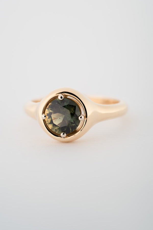 Stvdio AUSTRALIAN SAPPHIRE SIGNET RING