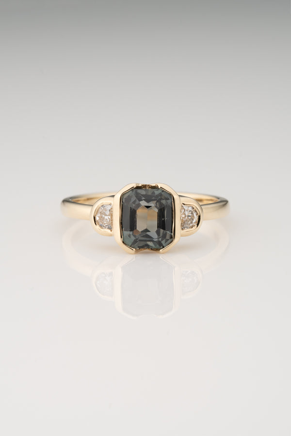 stvdio GREEN GRAY PARTI SAPPHIRE RING
