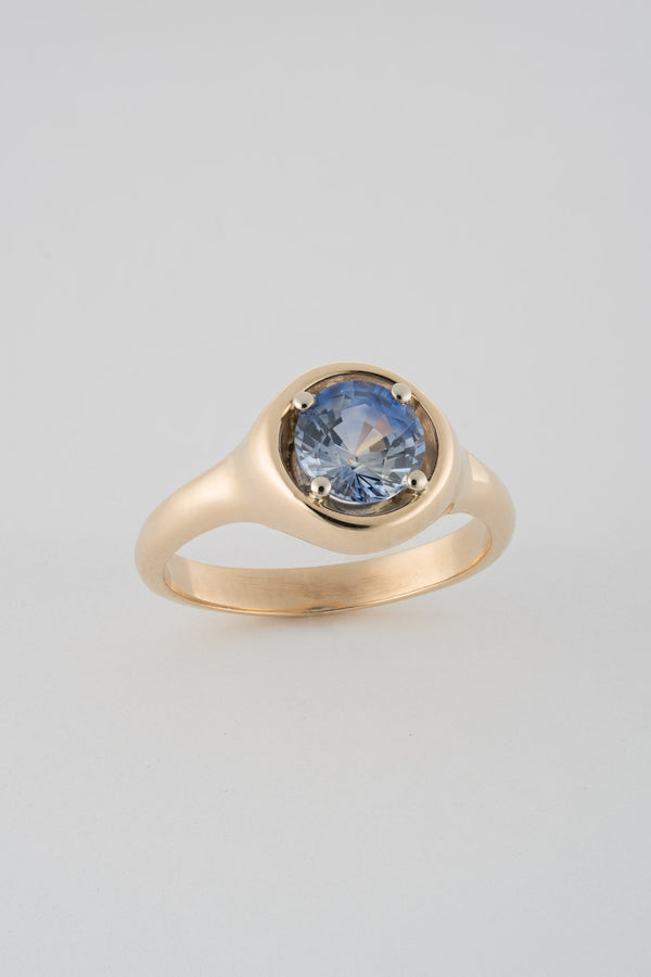 stvdio PARTI SAPPHIRE SIGNET RING