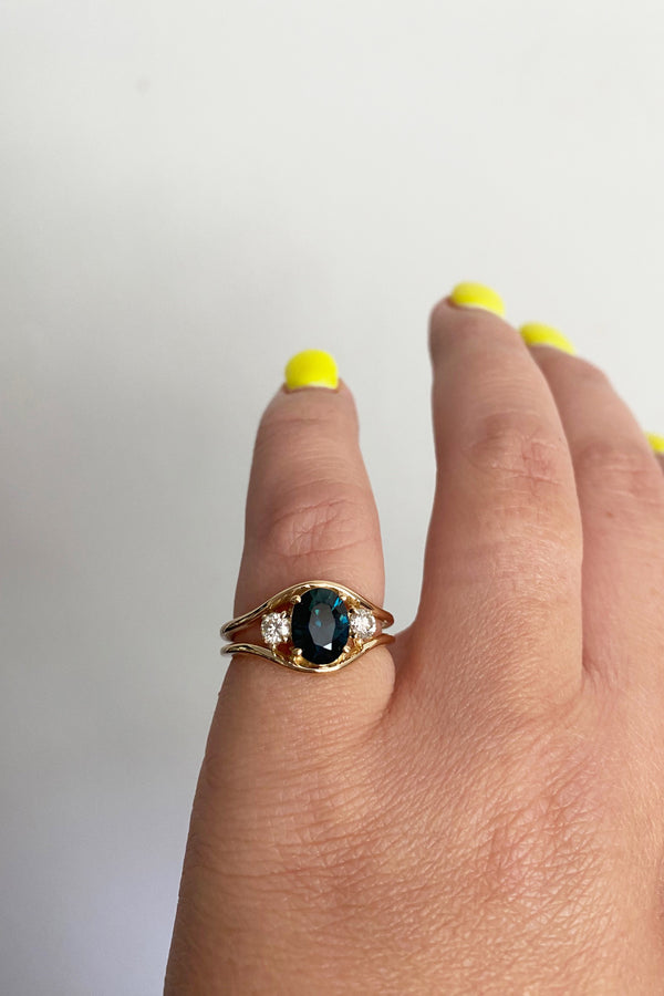 Stvdio PEACOCK SAPPHIRE DOUBLE BAND RING