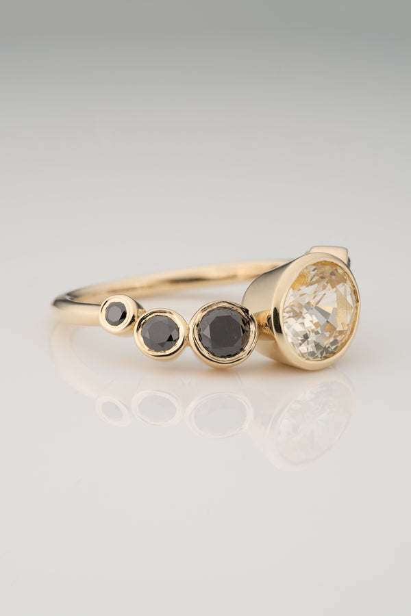Stvdio SAPPHIRE AND BLACK DIAMOND GRADUATED RING