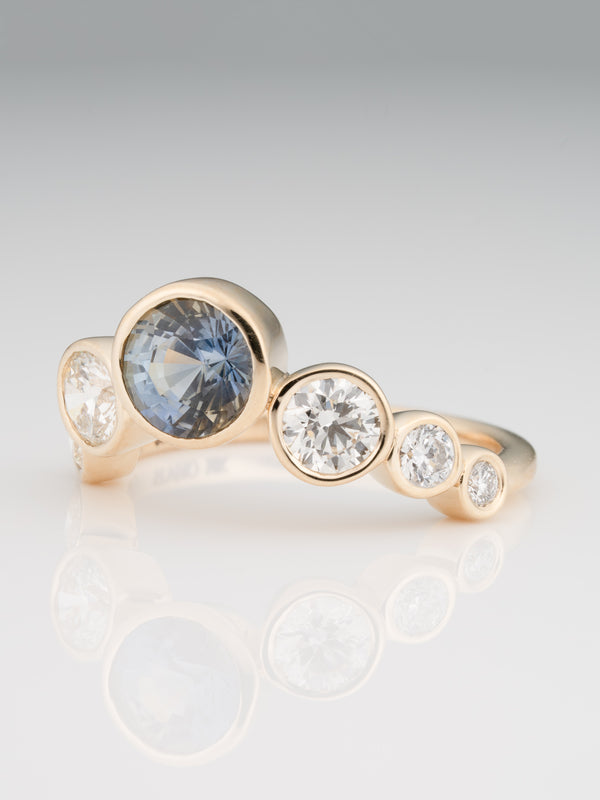 Stvdio SAPPHIRE AND DIAMOND GRADUATED BAND