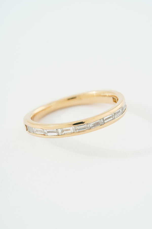 Stvdio TAPERED EAST WEST BAGUETTE BAND