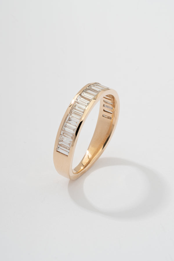 stvdio TAPERED NORTH-SOUTH BAGUETTE BAND