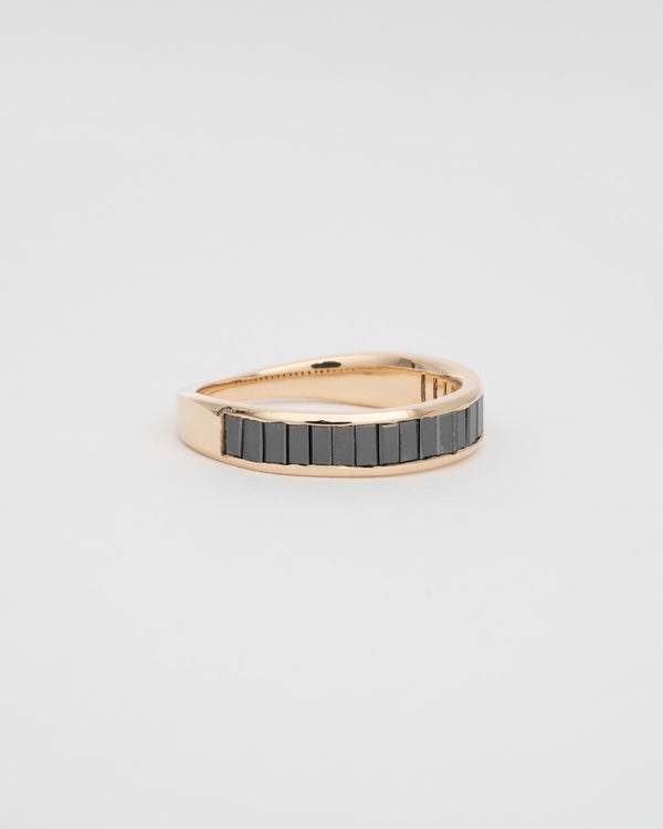 Stvdio TAPERED NORTH SOUTH BLACK DIAMOND BAGUETTE BAND