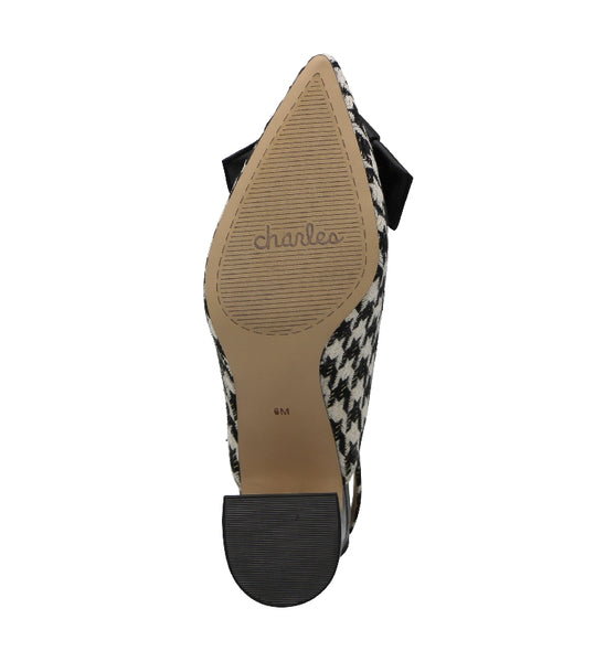 Style Charles By Charles David AERINNE SLINGBACK Black Off White