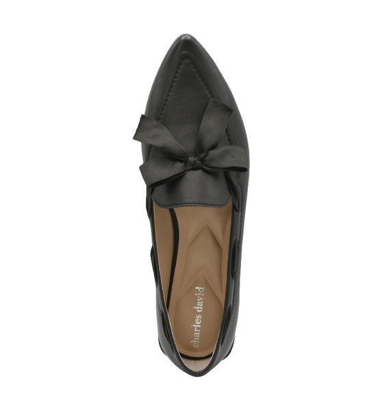 Style Charles By Charles David IZZI FLAT Black