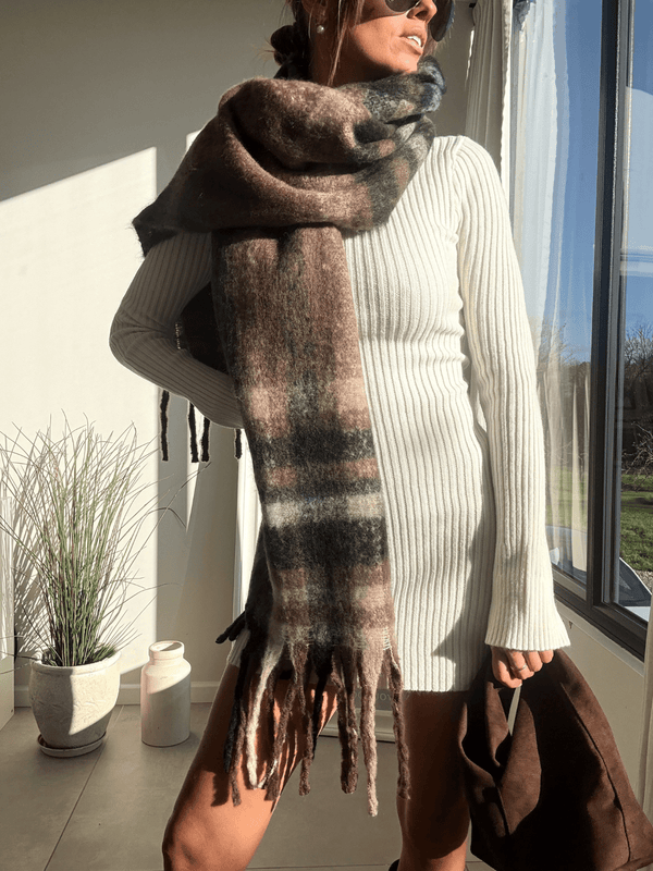 Style Cheat Jolie Chunky Knitted Scarf In Brown Check
