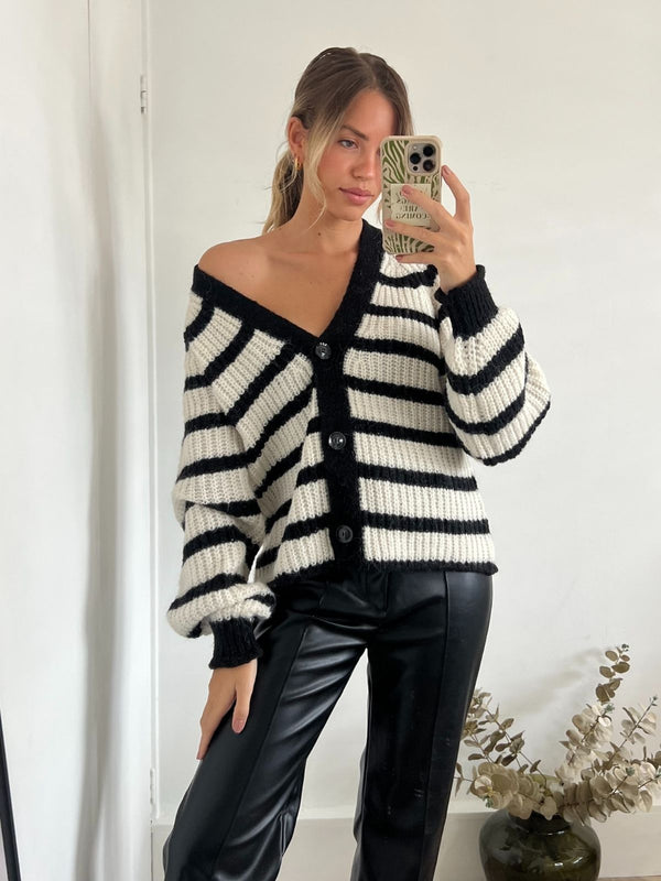 style cheat Meredith cosy Striped Oversized Cardigan