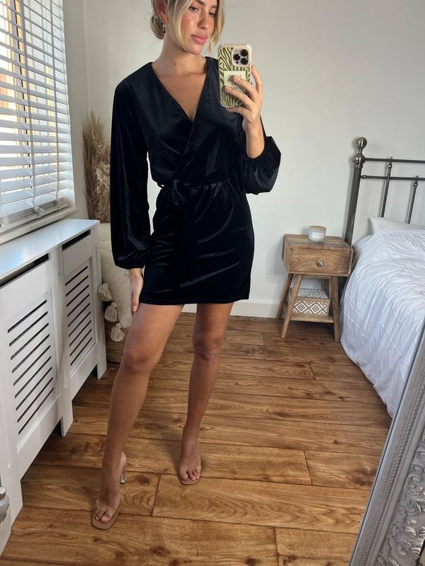Style Cheat Brianna Balloon Sleeve Velvet Dress