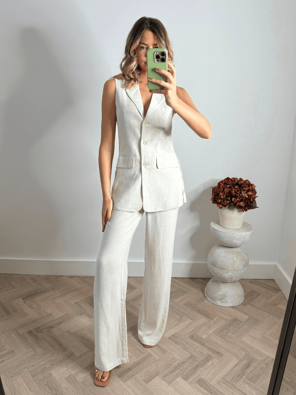 Style Cheat Claire Sleeveless Blazer