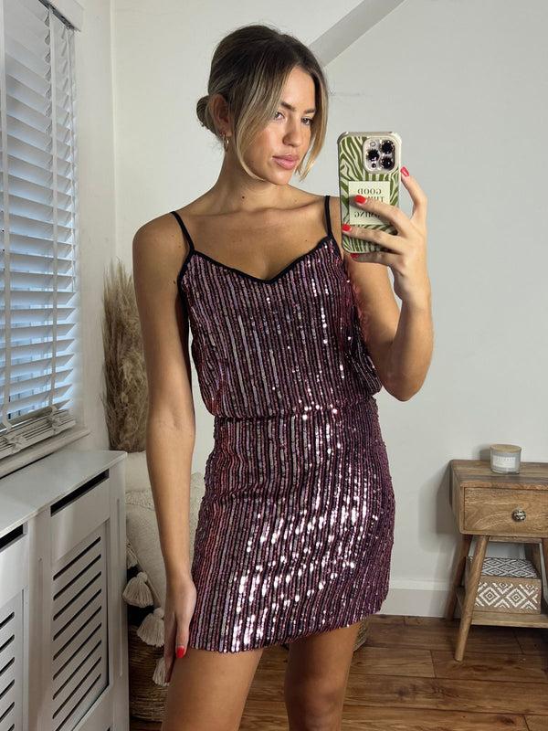 Style Cheat Daya Sequin V Neck Top