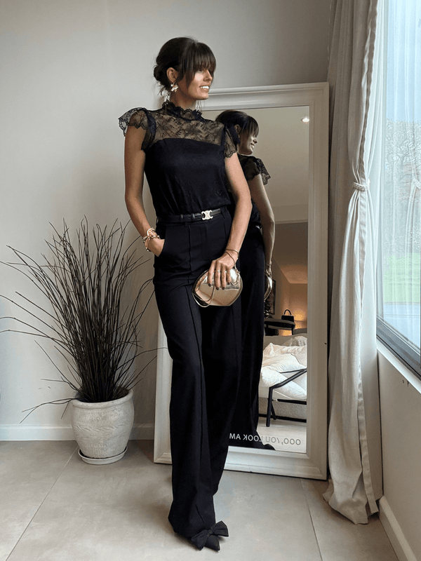 Style Cheat Kitty Lace Top In Black