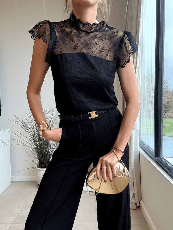 Style Cheat Kitty Lace Top In Black