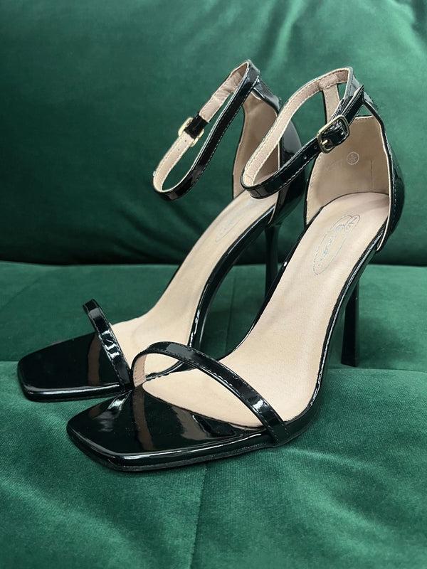 Style Cheat Lilla Barely There Patent Heel