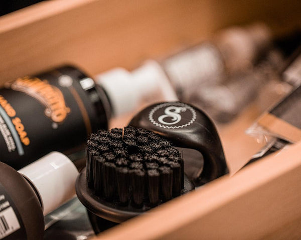 Suavecito Finger Brush