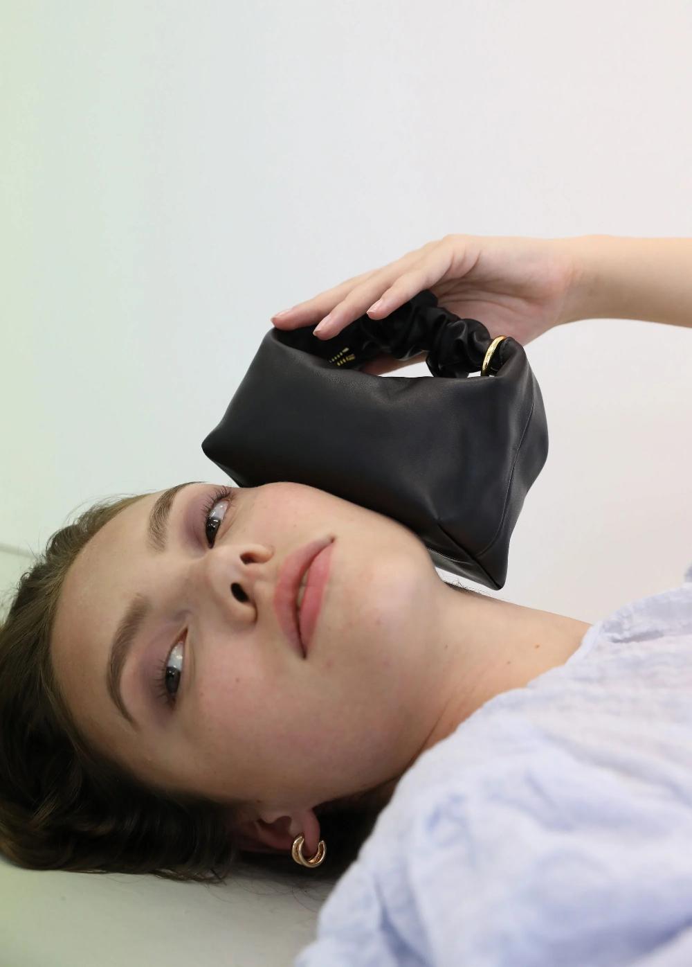 subella london GIGI Leather Tote Classic Black