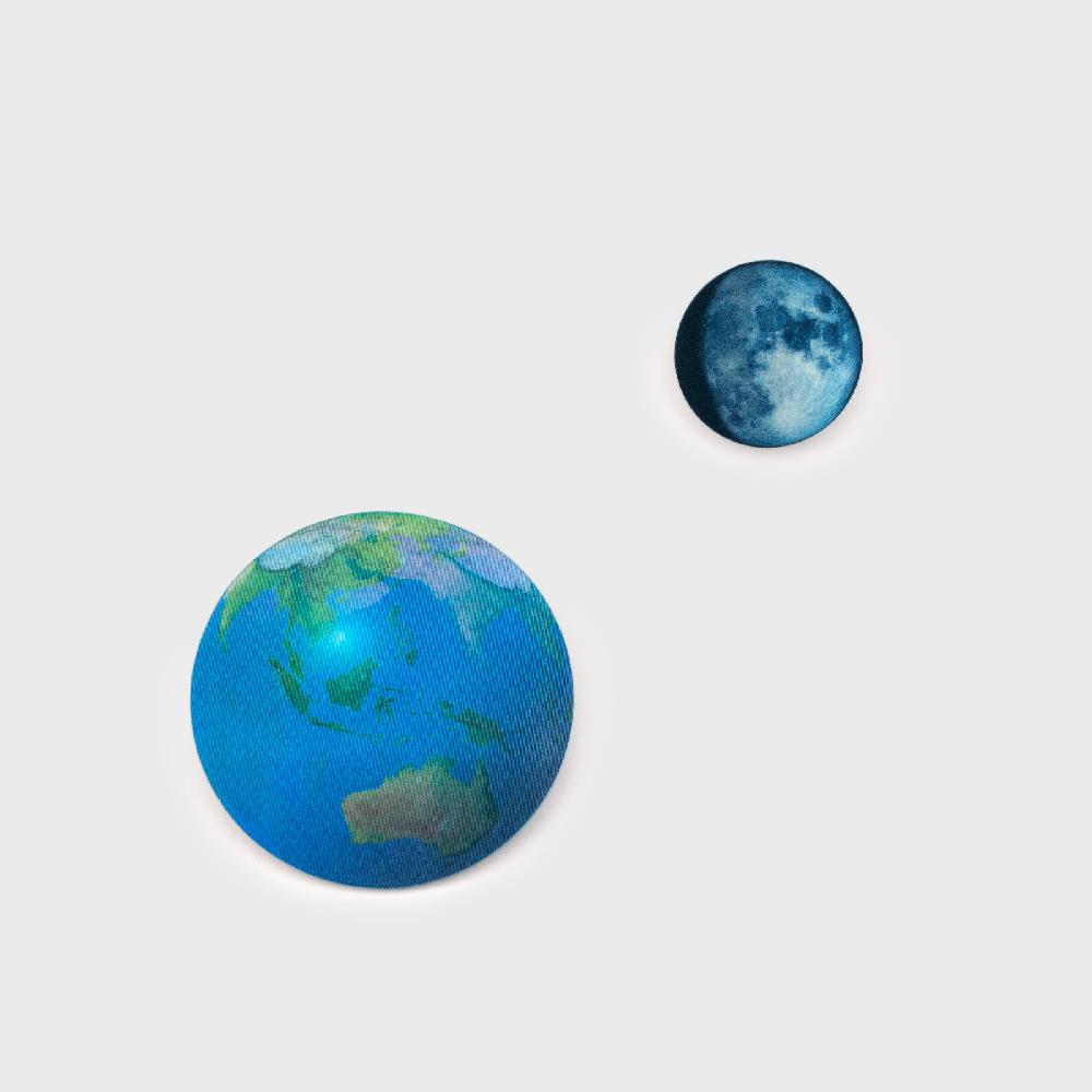 Suck Uk Animated Moon & Earth Magnets