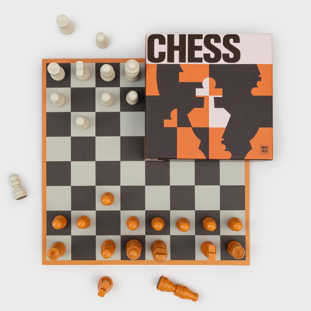 suck uk Chess Set