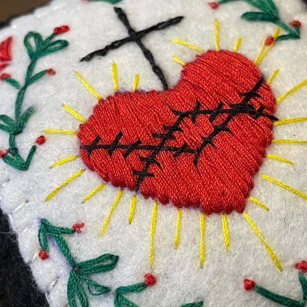 sugar skull Relicarios - Oval Felt Milagro