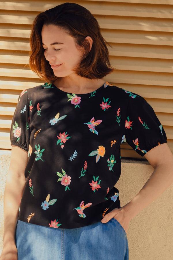 sugarhill brighton Lexley Jersey Top - Black/Multi Hummingbird Garden
