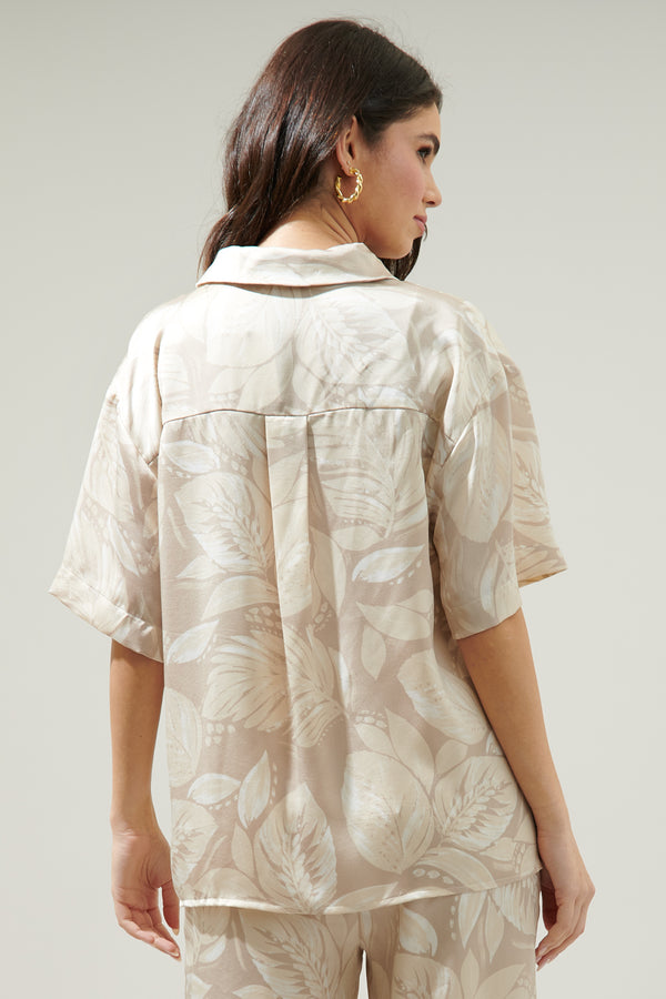 Sugarlips Gardenia Floral Otto Short Sleeve Button Down Shirt