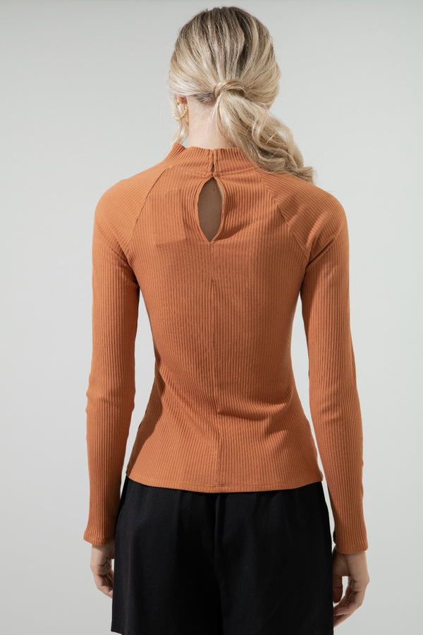 Sugarlips McKay Sweetheart Twist Front Cut Out Top