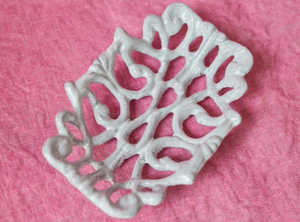 Summerill & Bishop Branchu Soap Dish By Astier De Villatte 12.5cm