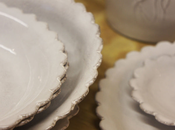 Summerill & Bishop Daisy Dinner Plate By Astier De Villatte 31cm