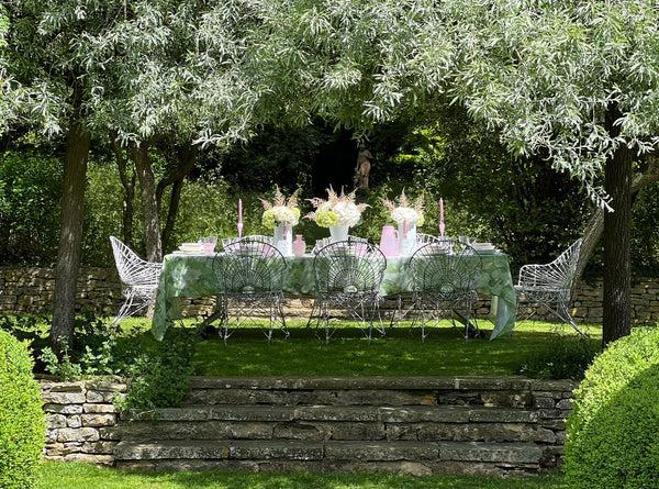 Summerill & Bishop 'Hydrangea' Linen Tablecloth In Green