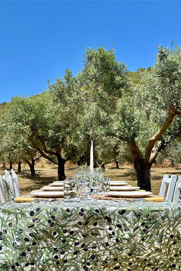 Summerill & Bishop 'L'Olivier' Linen Tablecloth In Green