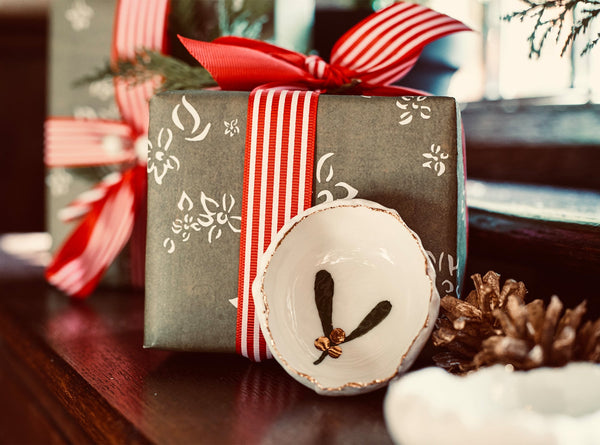 Summerill & Bishop HB Jagged Bowl With Mistletoe 7cm