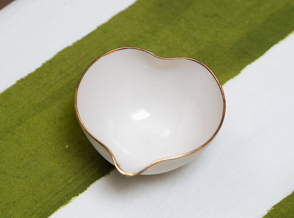 Summerill & Bishop White Porcelain Heart Bowl With Gold Rim 9cm
