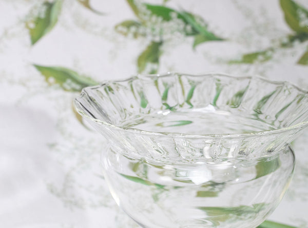 Summerill & Bishop Wide Aurora Clear Handblown Glass Vase On Stand 27cm